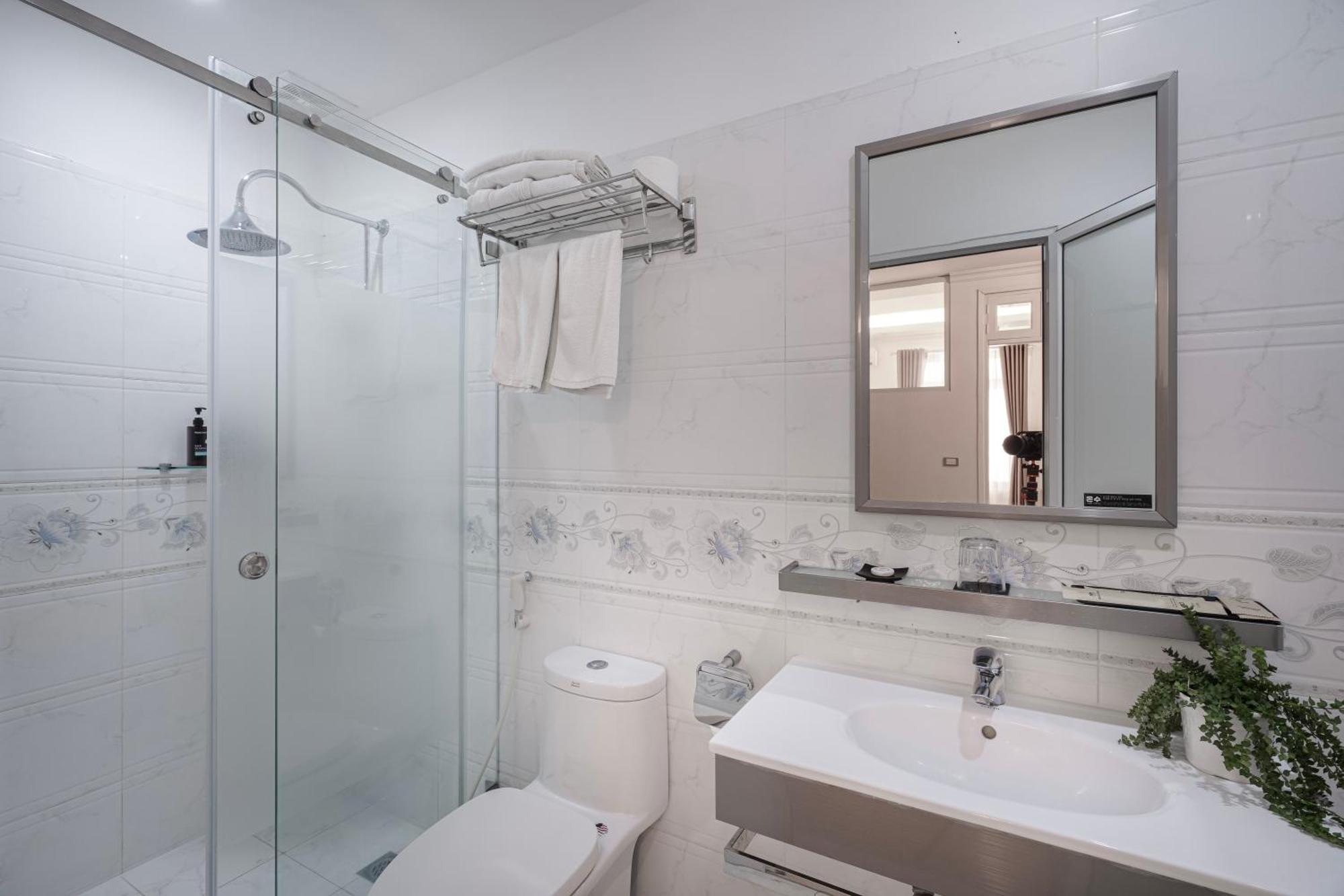 그레이스 호텔 Grace Hotel & Residence Hanoi Buitenkant foto